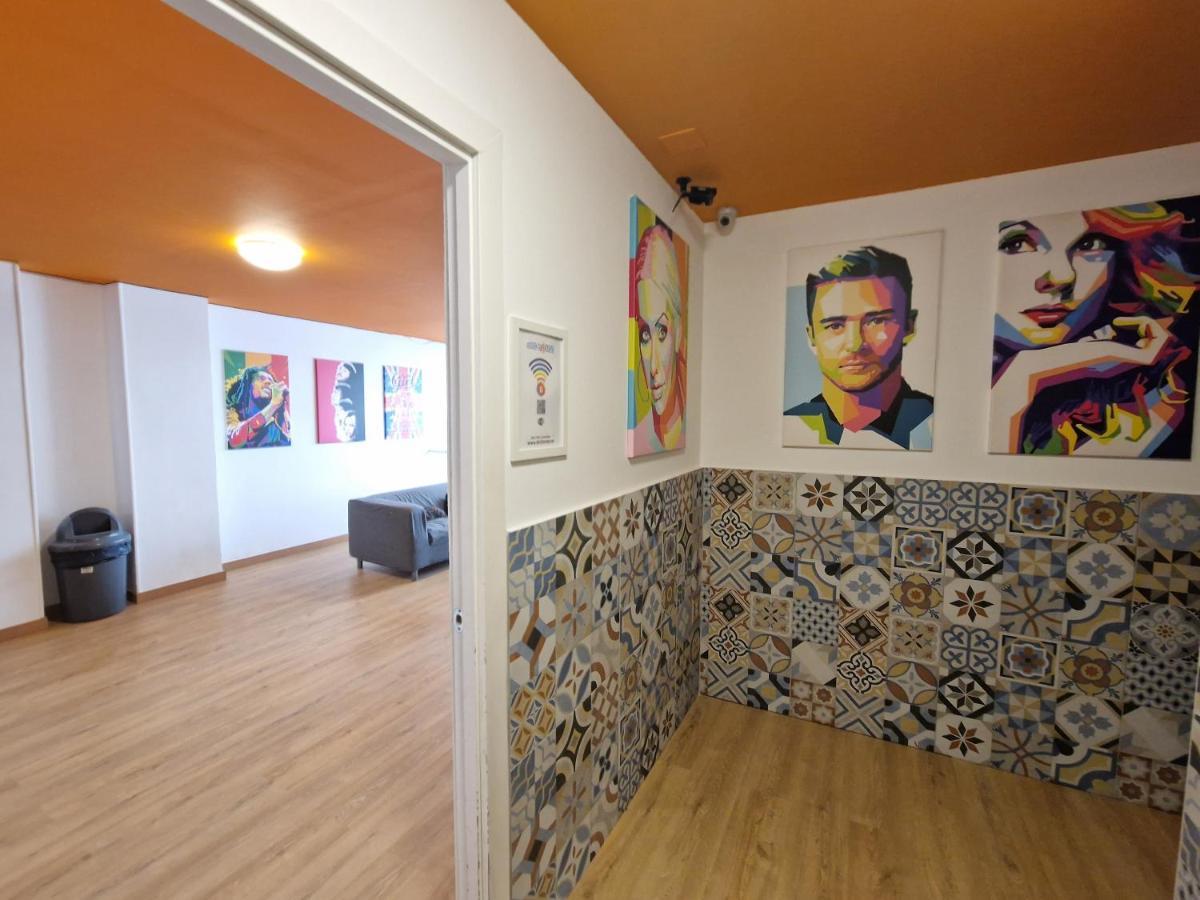 Arc House Barcelona, Barcelona